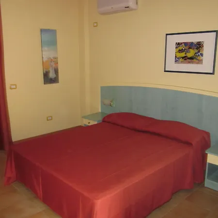 Hotel Villaggio Calaghena 4*