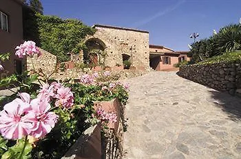 Отель Villaggio Calaghena