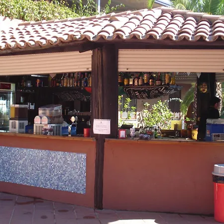 Villaggio Calaghena 4* מונטפאונה