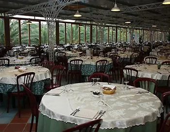 Отель Villaggio Calaghena 4*