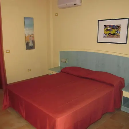 Отель Villaggio Calaghena