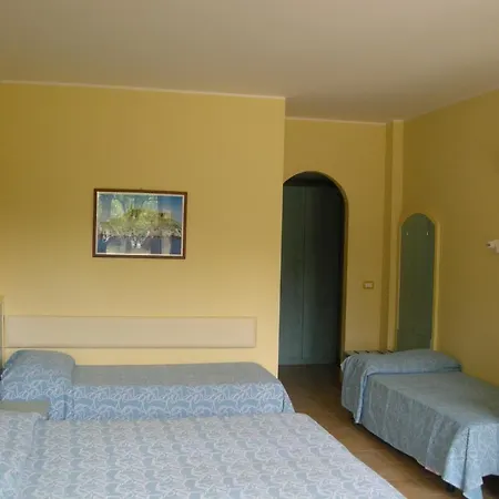 Villaggio Calaghena 4* Монтепаоне